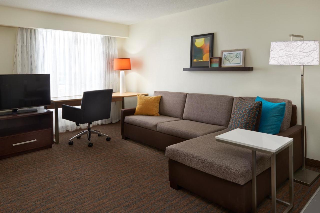Residence Inn By Marriott Toronto Airport Екстериор снимка