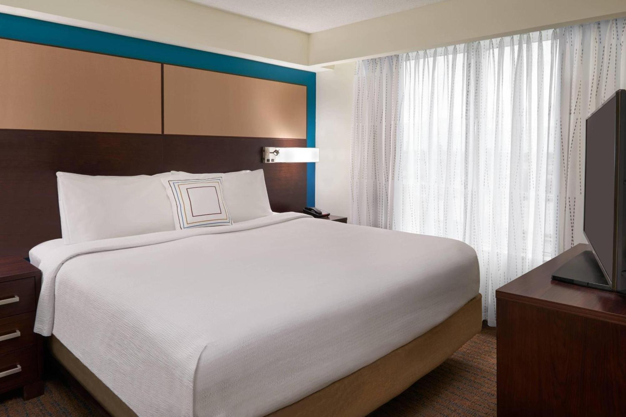 Residence Inn By Marriott Toronto Airport Екстериор снимка