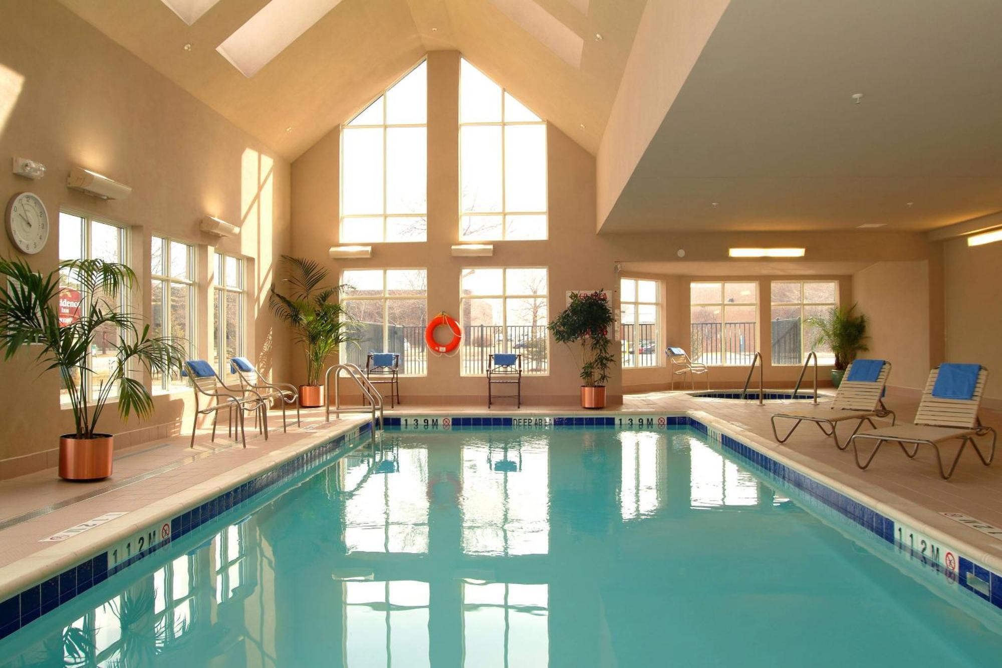 Residence Inn By Marriott Toronto Airport Екстериор снимка