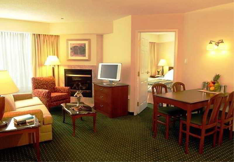 Residence Inn By Marriott Toronto Airport Екстериор снимка